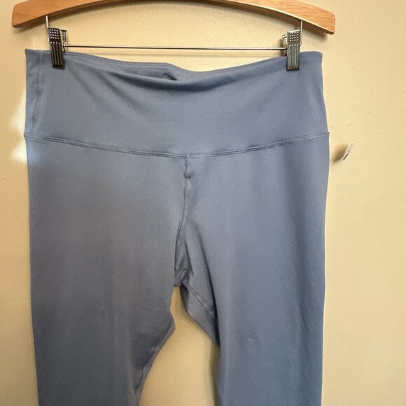 NWT Old Navy Active Women's High Rise Leggings Go-Dry XL Light Blue - Picture 5 of 13